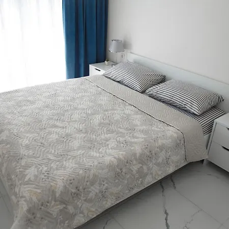 Art Life Apartment *